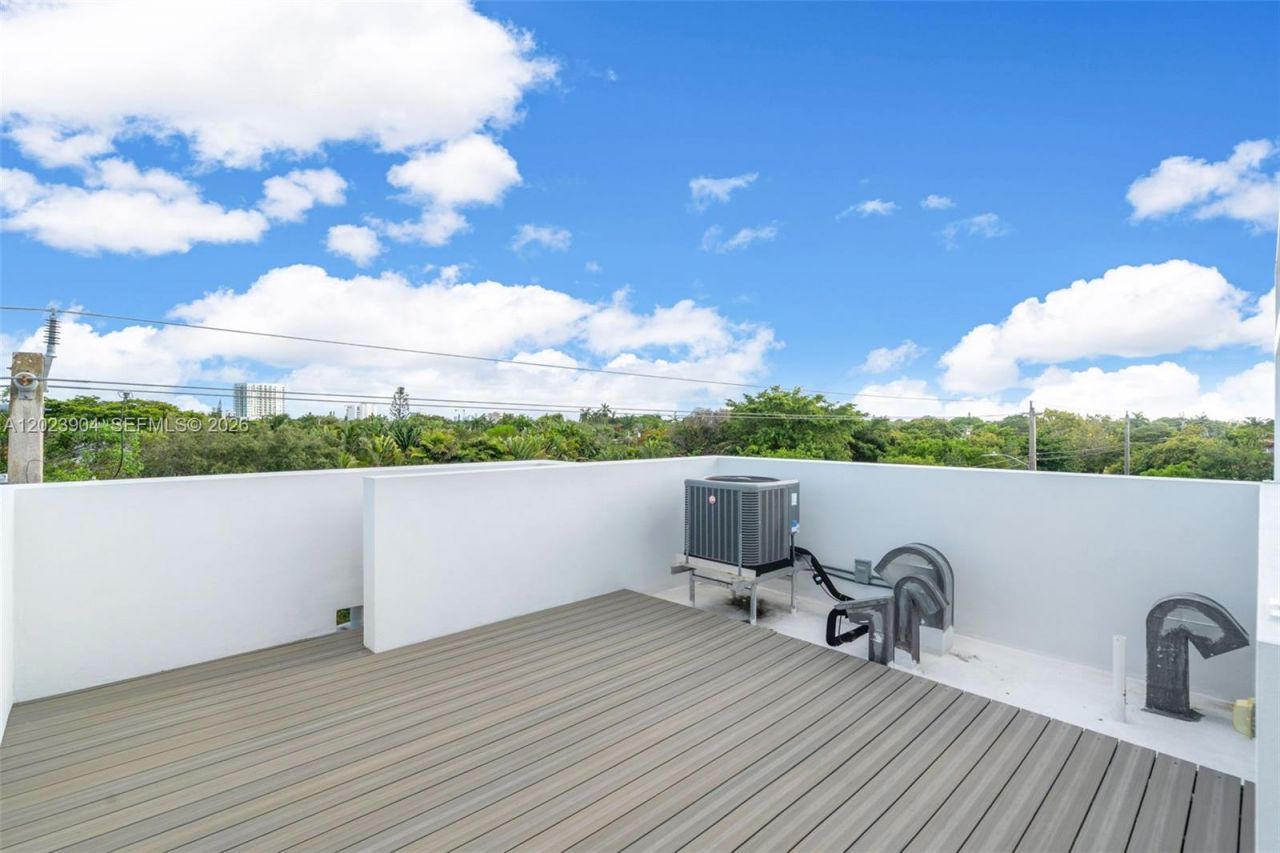 721 SW 11th Street , Unit G, Miami, FL 33129 Photo