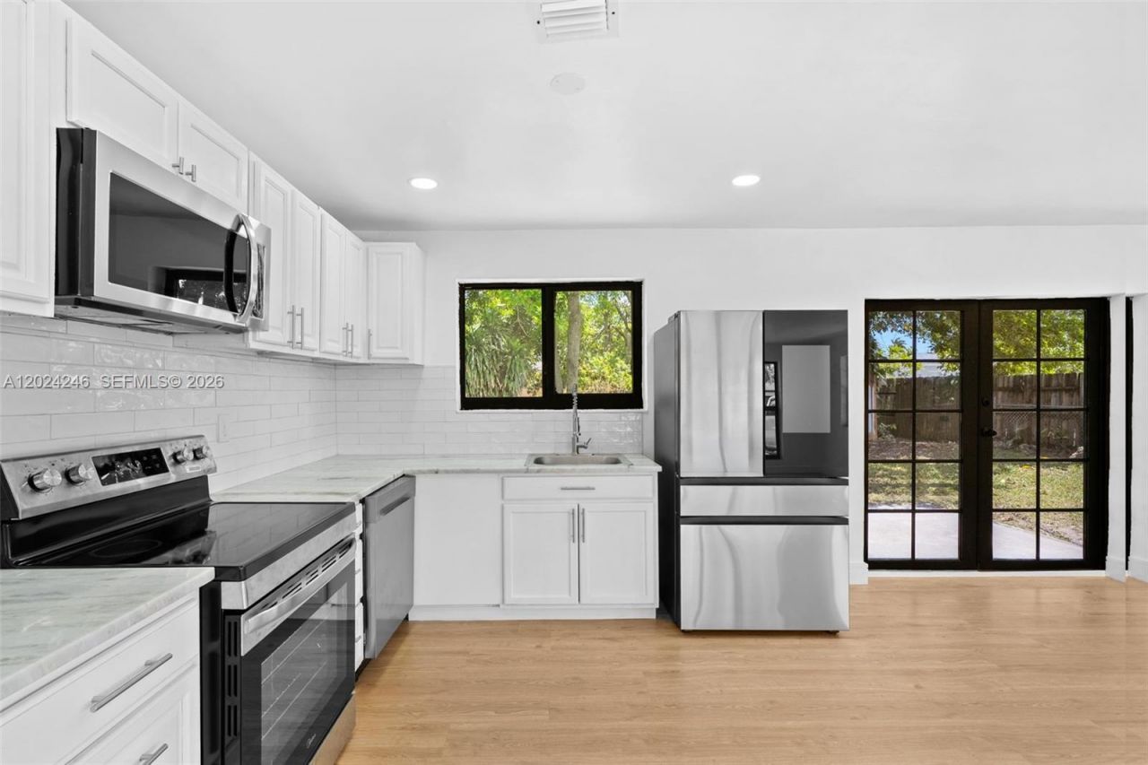 4830 NW 13th St, Lauderhill, FL 33313 Photo