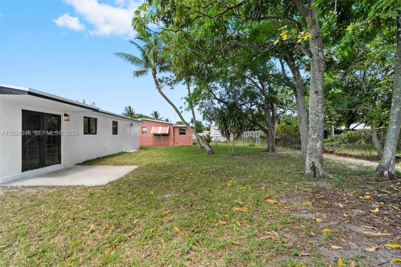 4830 NW 13th St, Lauderhill, FL 33313 Photo