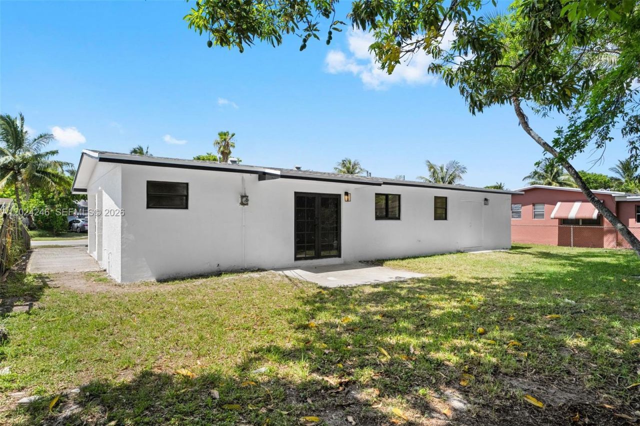 4830 NW 13th St, Lauderhill, FL 33313 Photo