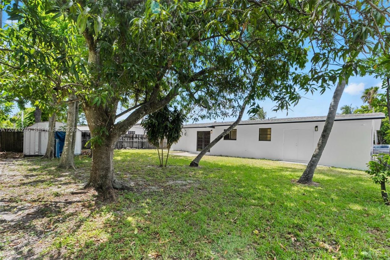 4830 NW 13th St, Lauderhill, FL 33313 Photo