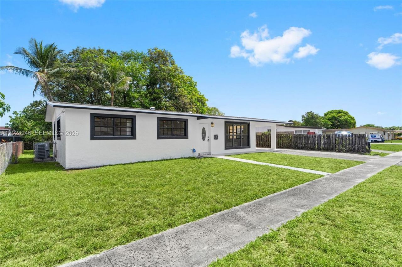 4830 NW 13th St, Lauderhill, FL 33313 Photo