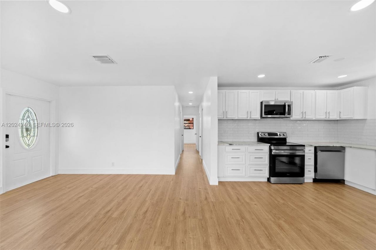 4830 NW 13th St, Lauderhill, FL 33313 Photo