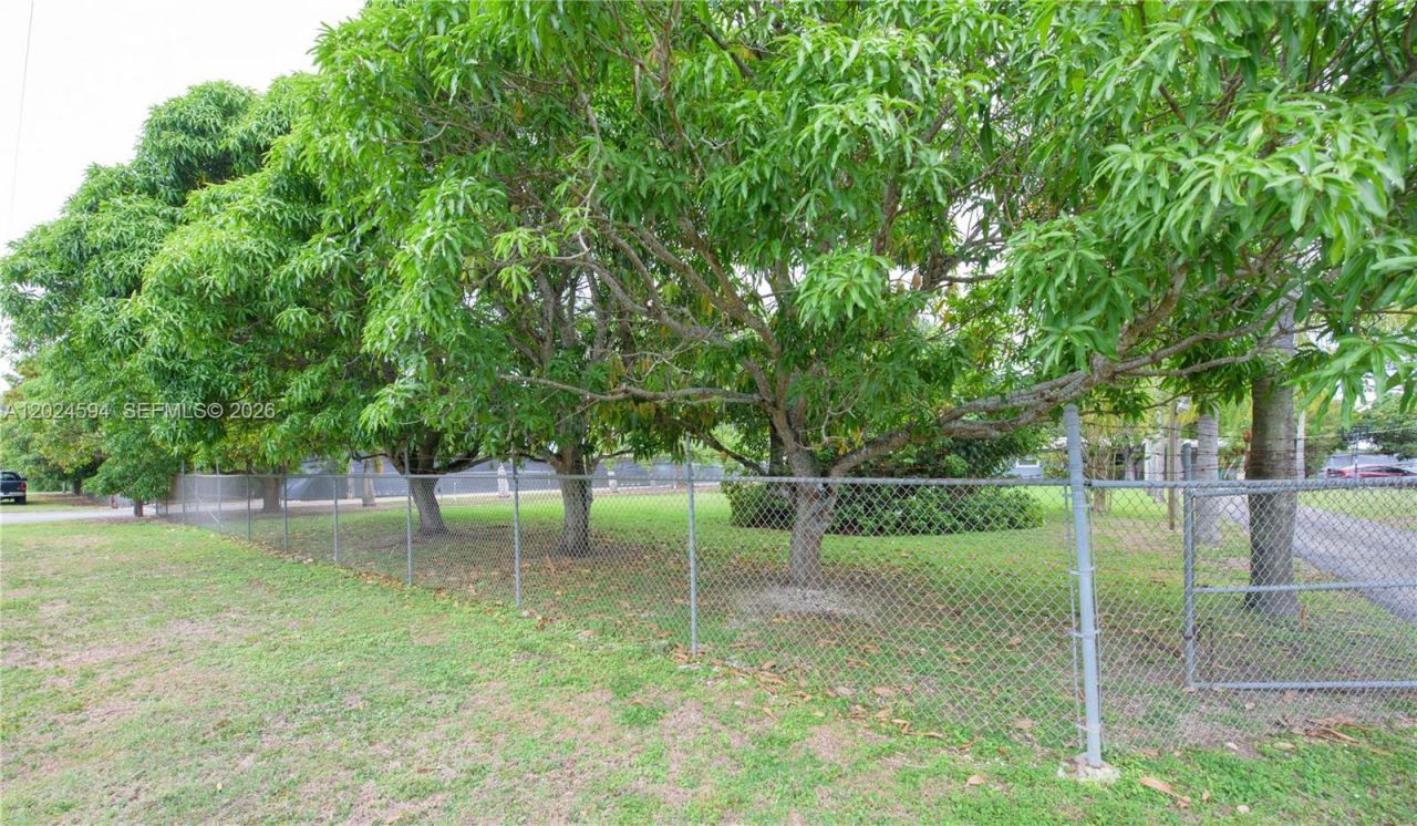 17355 SW 256th St , Homestead, FL 33031 Photo