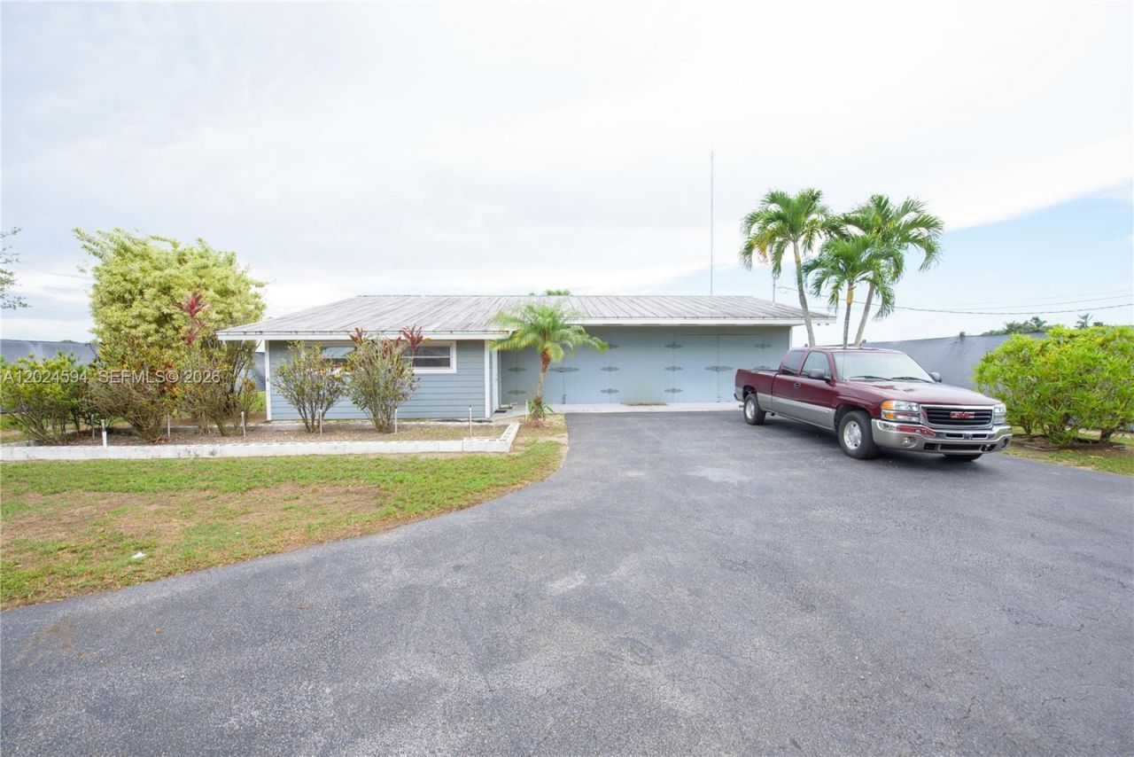 17355 SW 256th St , Homestead, FL 33031 Photo