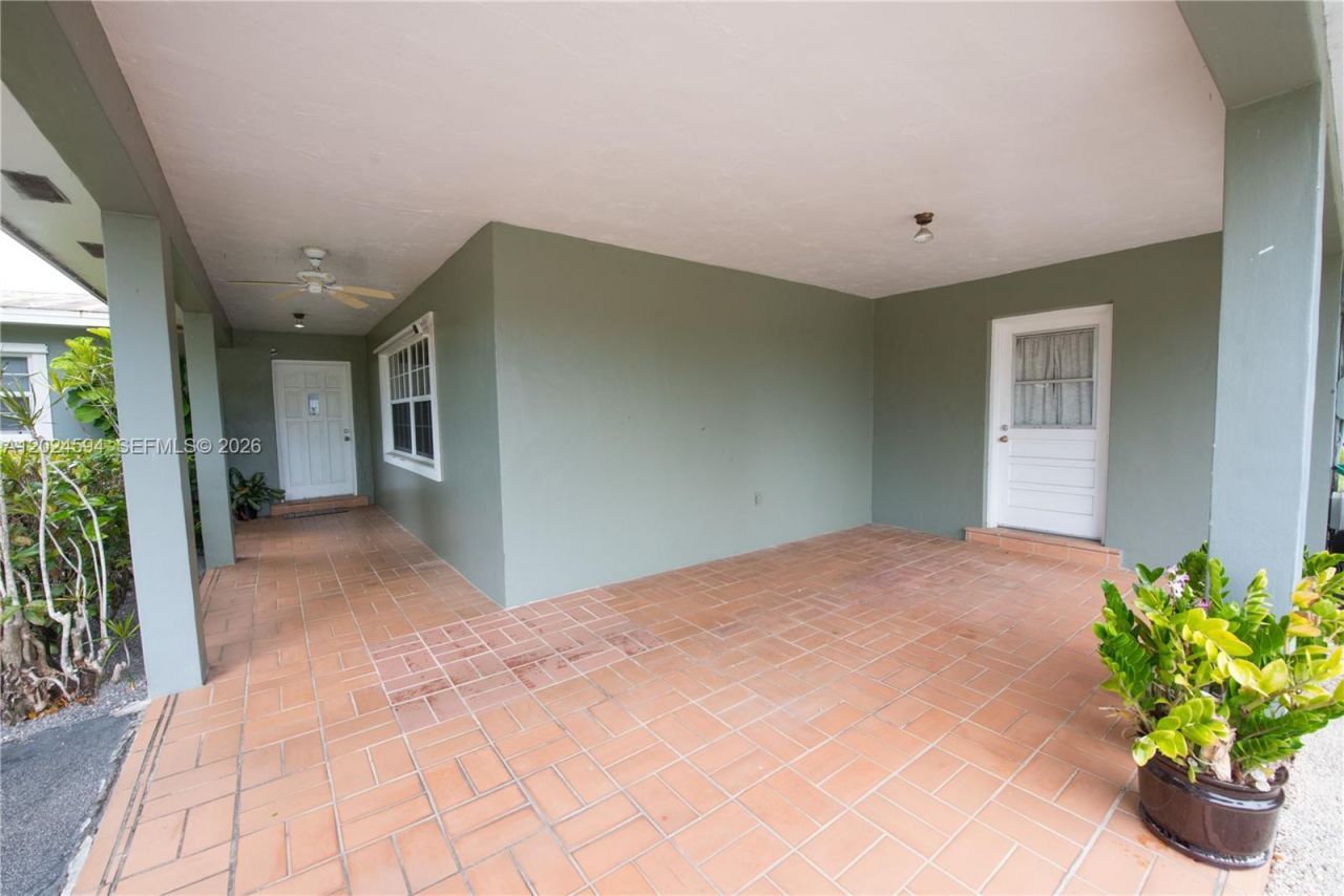 17355 SW 256th St , Homestead, FL 33031 Photo