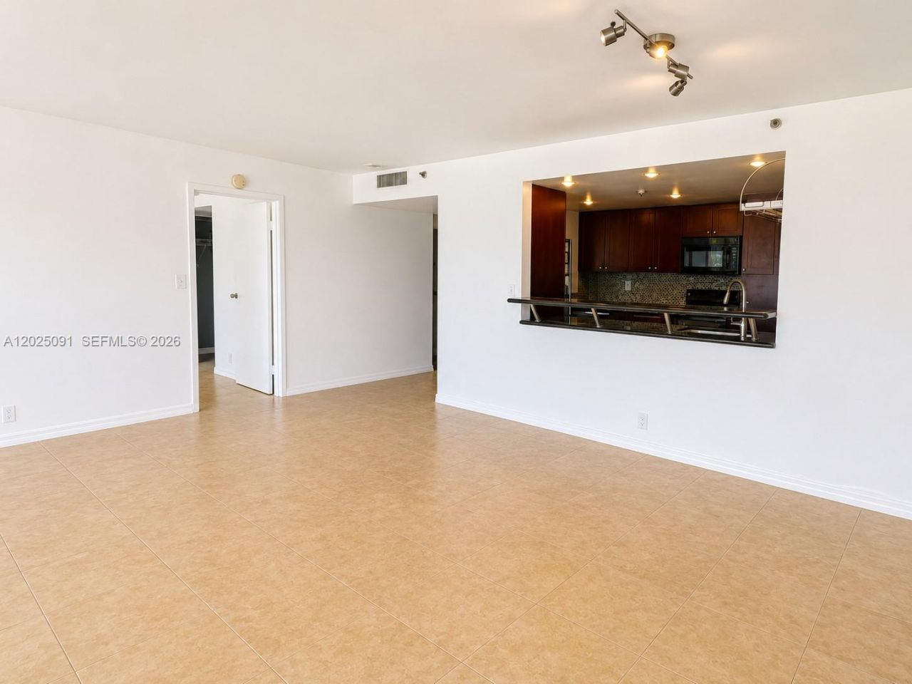 7601 E Treasure Dr , Unit 622, North Bay Village, FL 33141 Photo