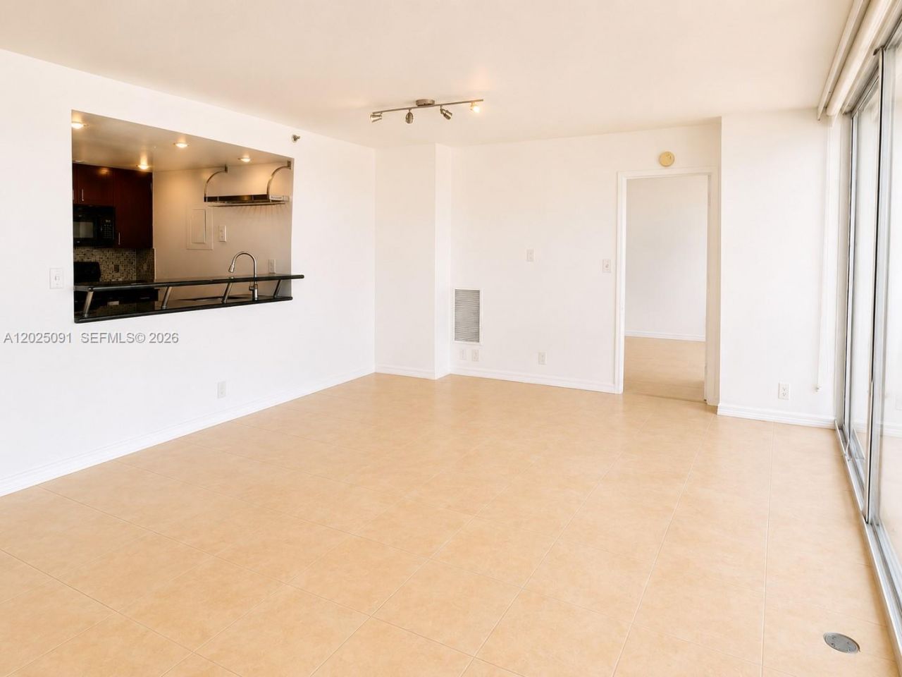 7601 E Treasure Dr , Unit 622, North Bay Village, FL 33141 Photo