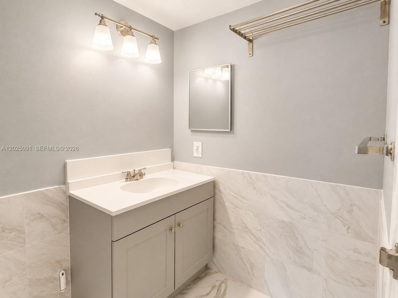 7601 E Treasure Dr , Unit 622, North Bay Village, FL 33141 Photo