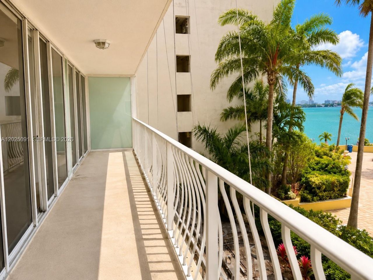 7601 E Treasure Dr , Unit 622, North Bay Village, FL 33141 Photo