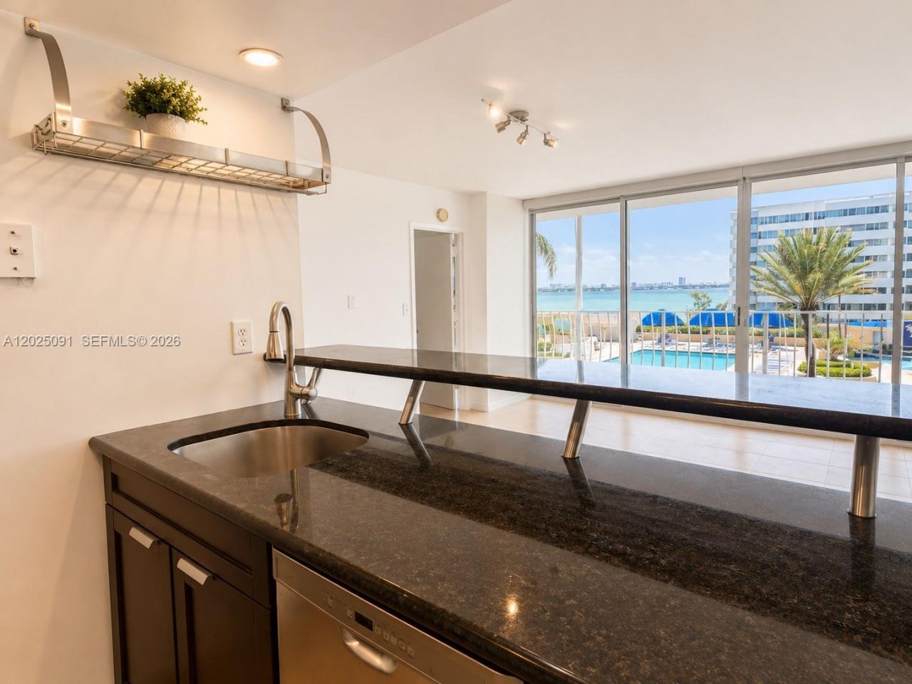 7601 E Treasure Dr , Unit 622, North Bay Village, FL 33141 Photo