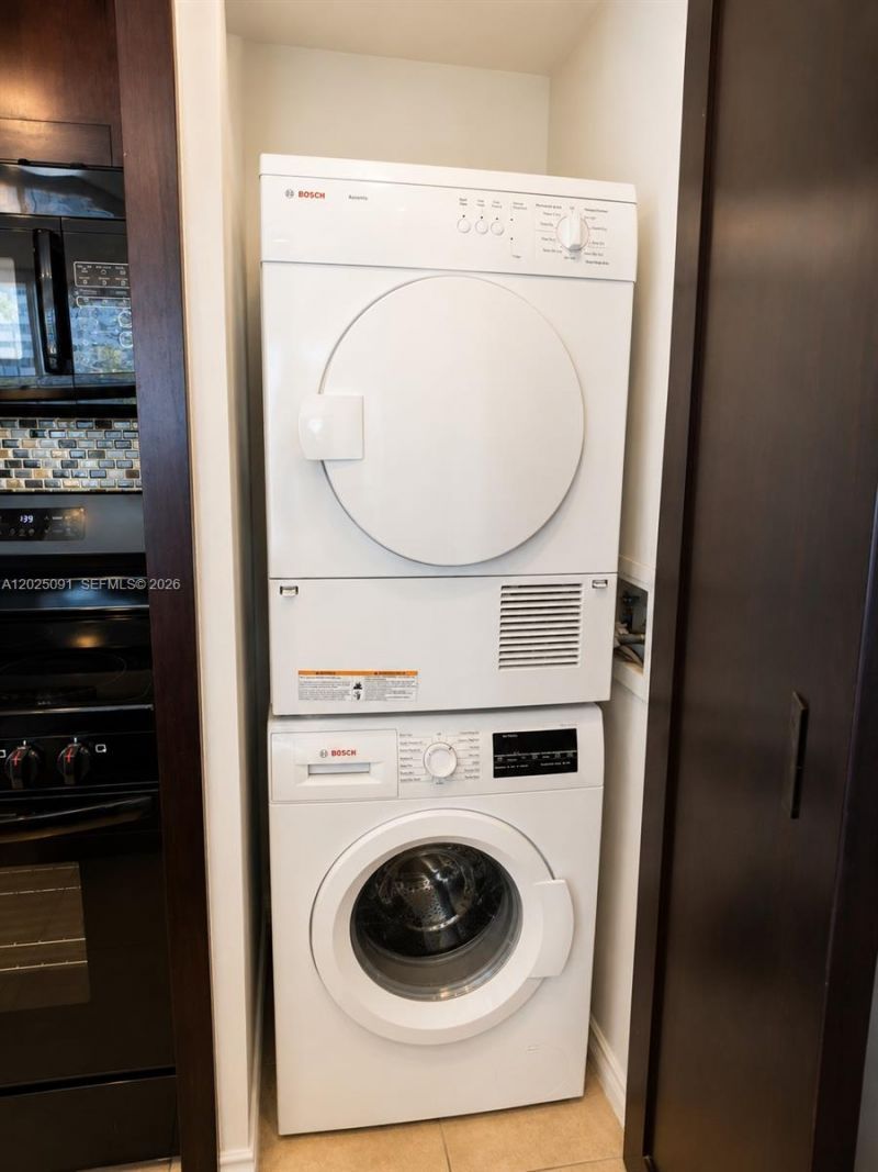 7601 E Treasure Dr , Unit 622, North Bay Village, FL 33141 Photo