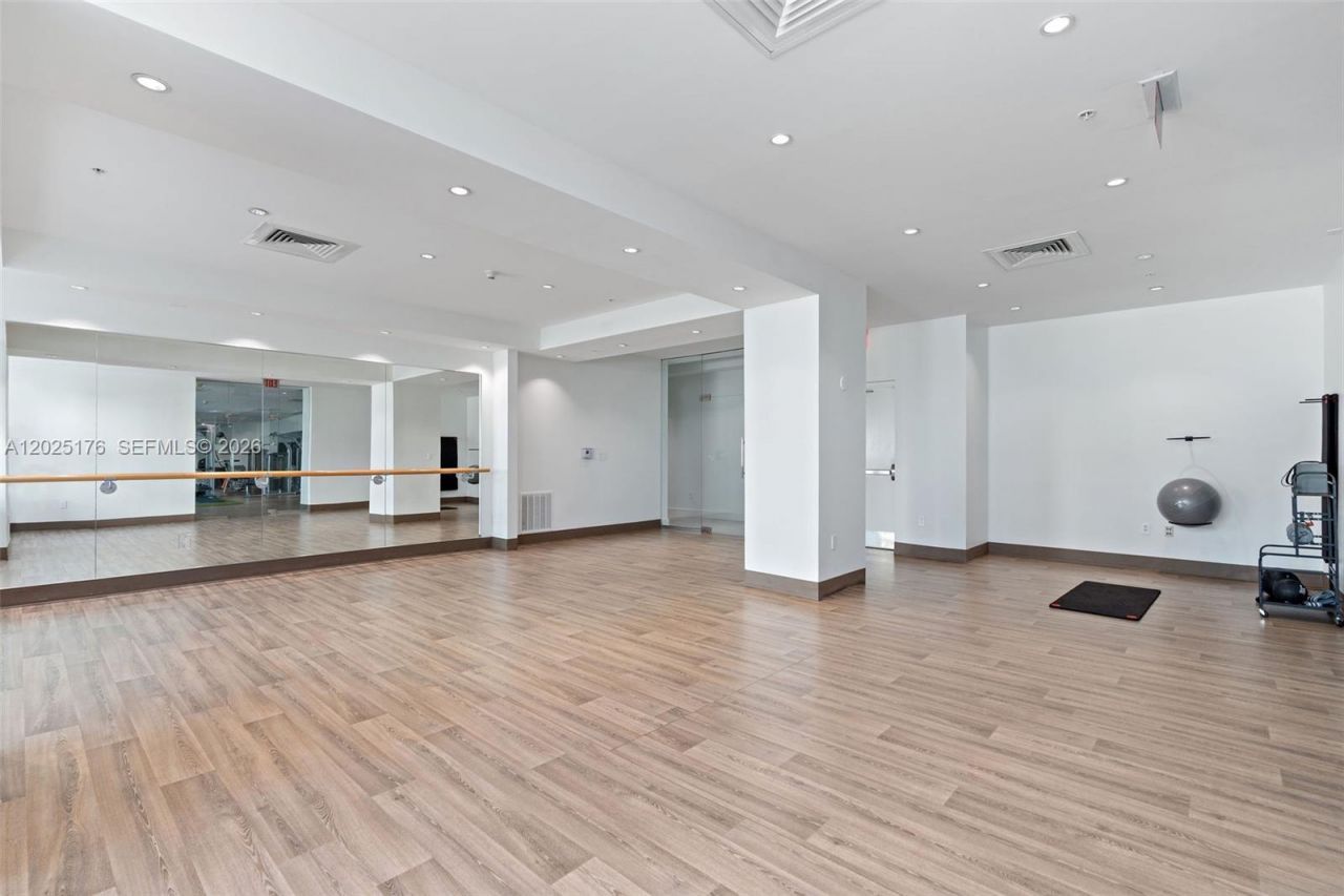 3301 NE 1st Ave , Unit H2215, Miami, FL 33137 Photo