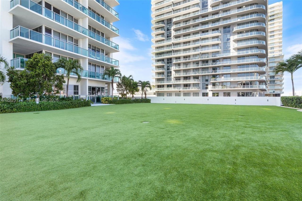 3301 NE 1st Ave , Unit H2215, Miami, FL 33137 Photo
