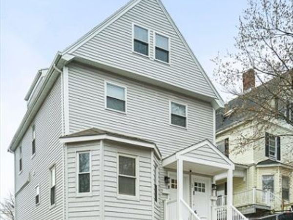 30-32 Oakland St, Newton, MA 02458