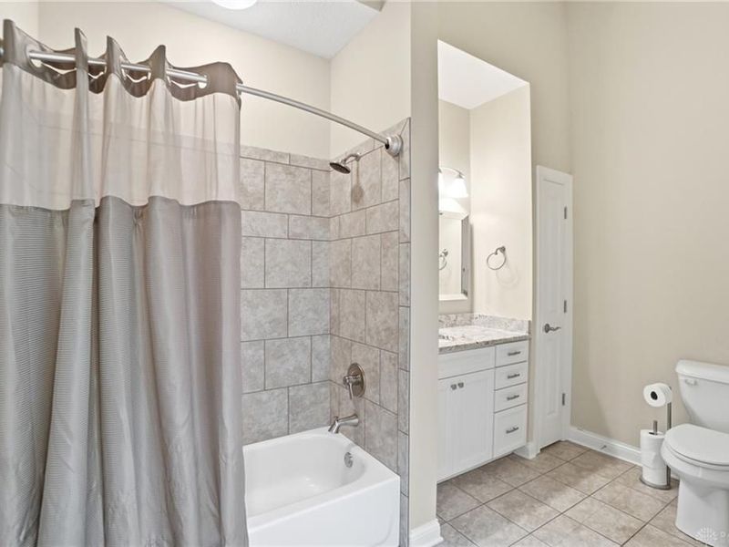 2419 Locust Hill Boulevard, Beavercreek, OH 45431 Photo 24