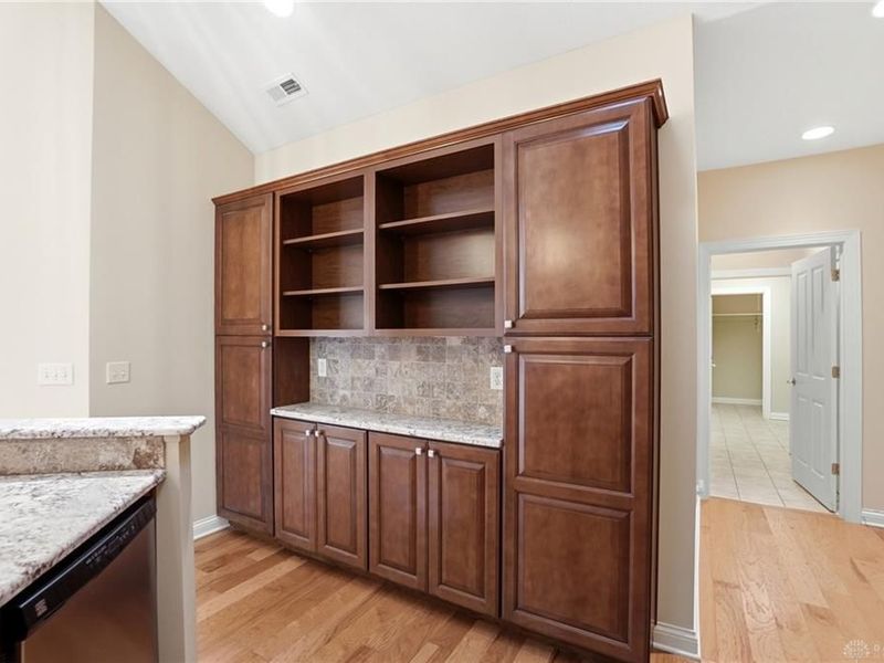 2419 Locust Hill Boulevard, Beavercreek, OH 45431 Photo 9