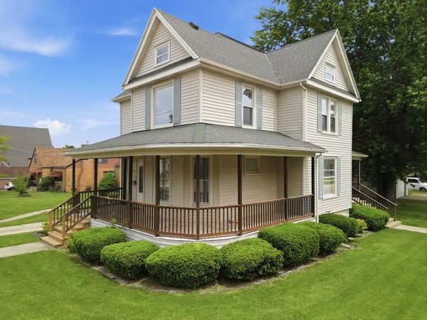 722 Highland Avenue , Dixon, IL 61021