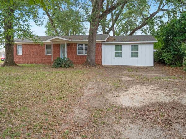118 Czar Ln, Pensacola, FL 32503
