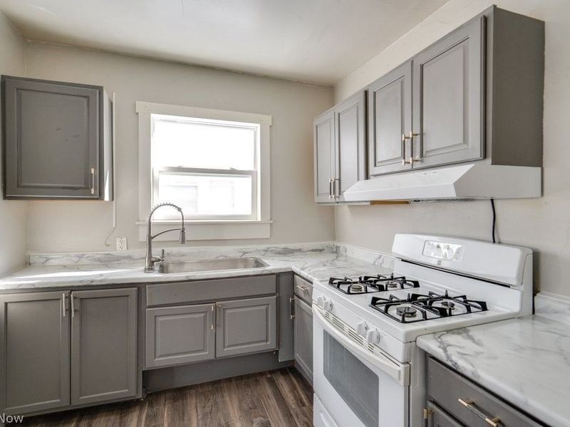 1311 17th Street NW, Canton, OH 44703 Photo 4