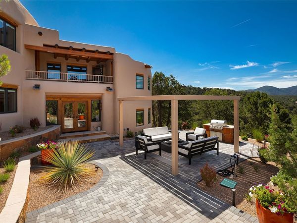 1233 N Summit Drive, Santa Fe, NM 87501