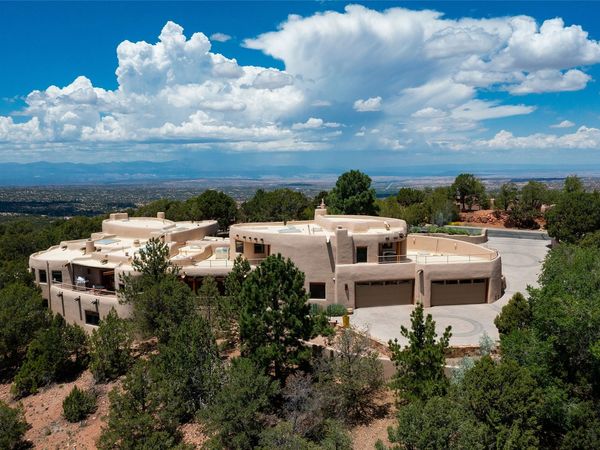 1233 N Summit Drive , Santa Fe, NM 87501