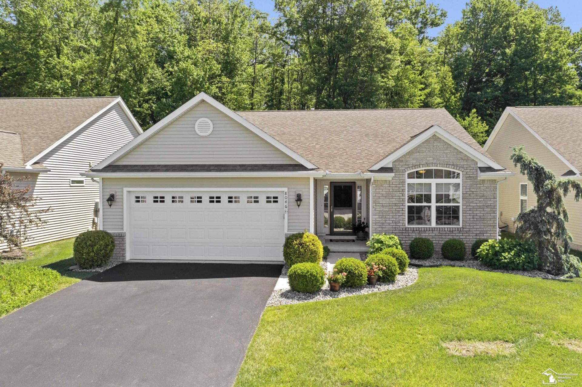 8046 Timber Wood Lane, Temperance, MI 48182 Main Photo