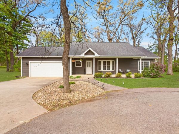 2917 White Oaks Ridge, Buchanan, MI 49107