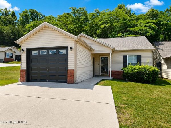 1604 Sails Way, Knoxville, TN 37932