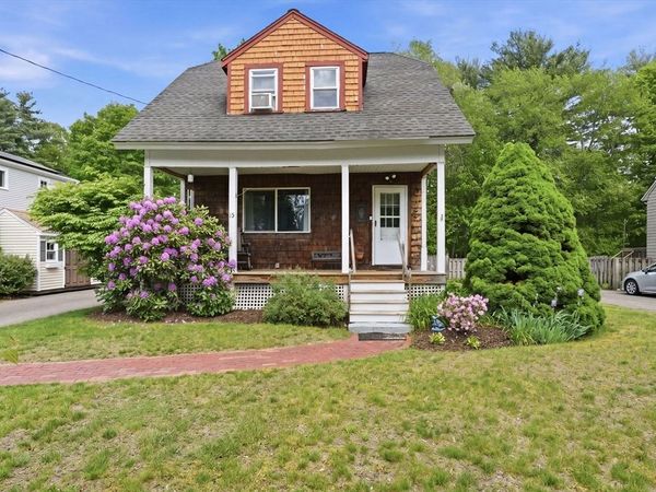 13 Clapp Rd, Hanover, MA 02339