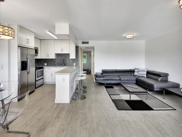 17 Fanshaw A, Boca Raton, FL 33434