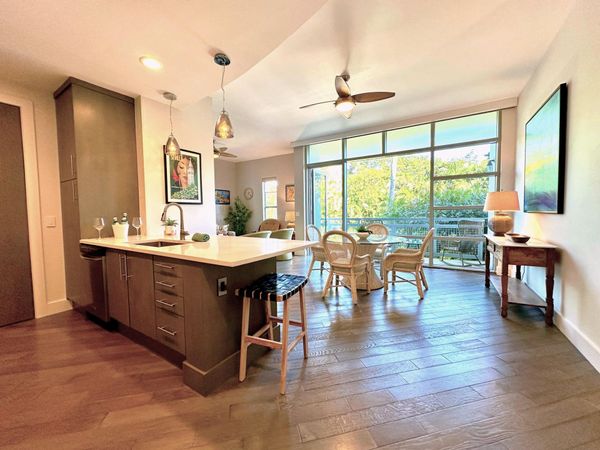 365 SE 6th Avenue, Unit 203, Delray Beach, FL 33483
