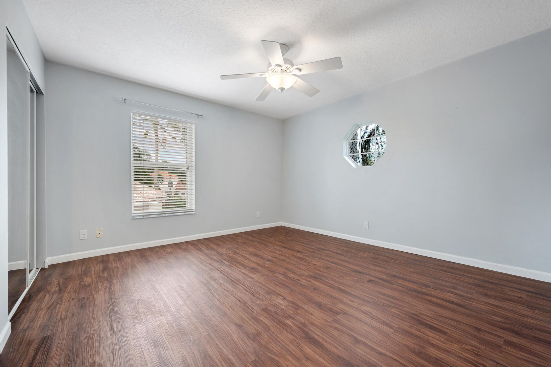 3190 El Camino Real, West Palm Beach, FL 33409 Photo