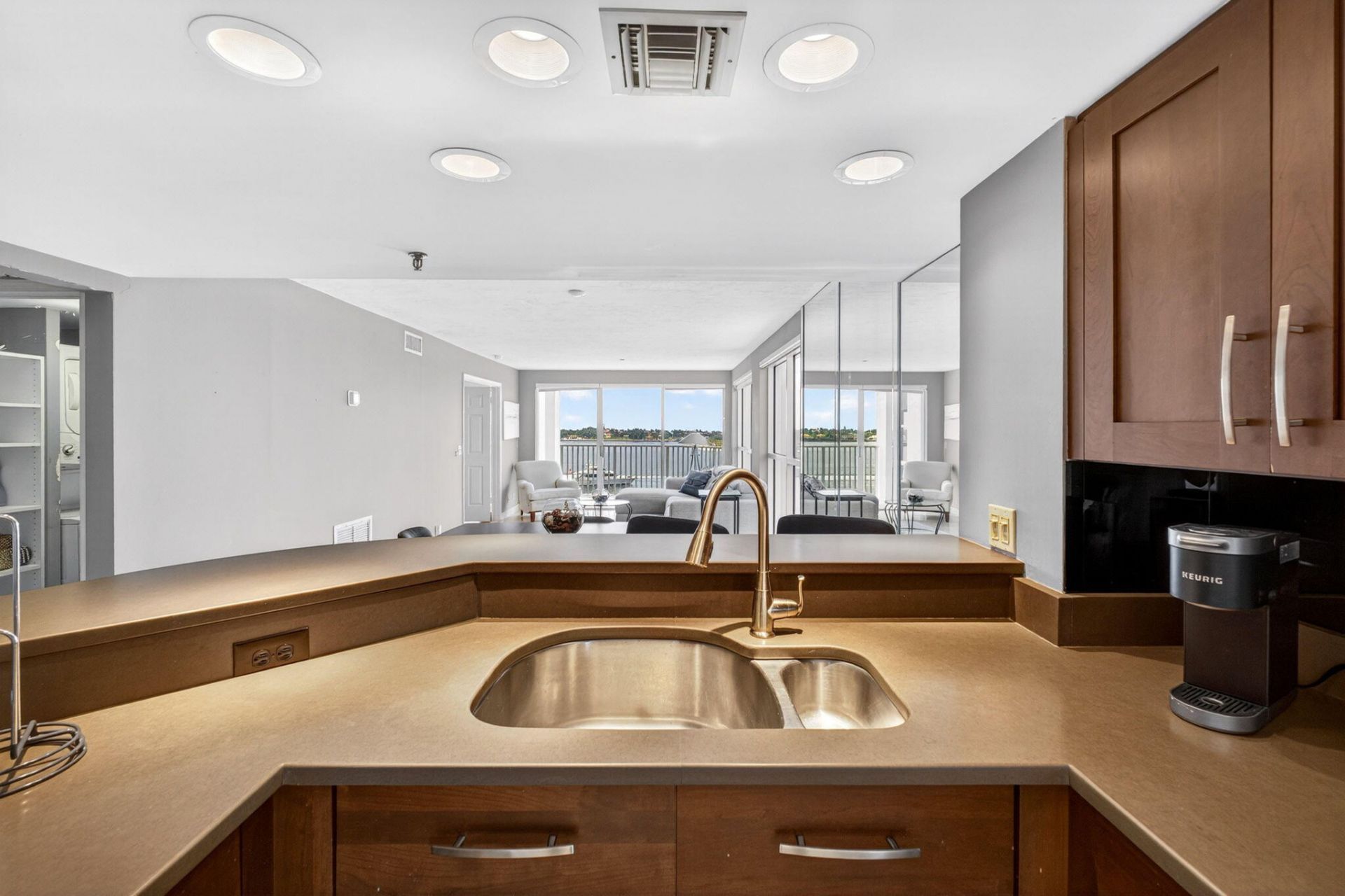 3901 S Flagler Drive, Unit 703, West Palm Beach, FL 33405 Photo