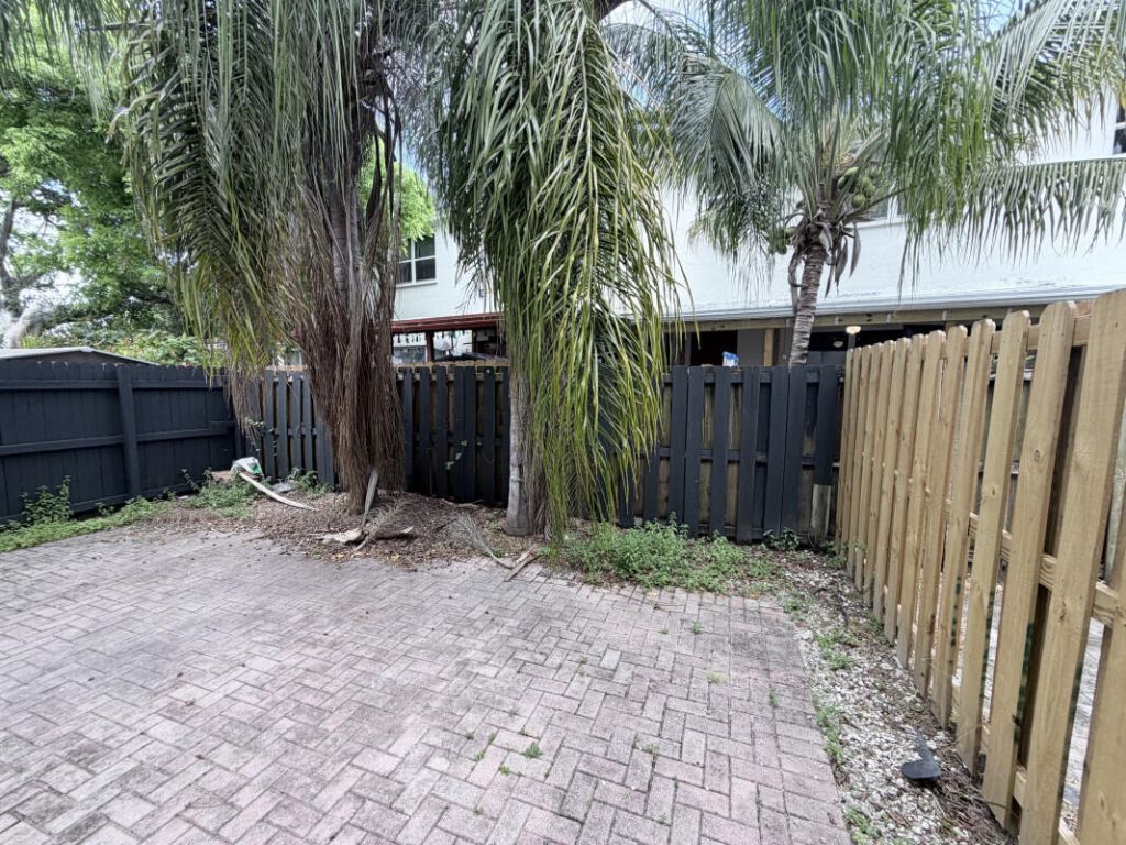 933 NE 42nd Avenue, Homestead, FL 33033 Photo