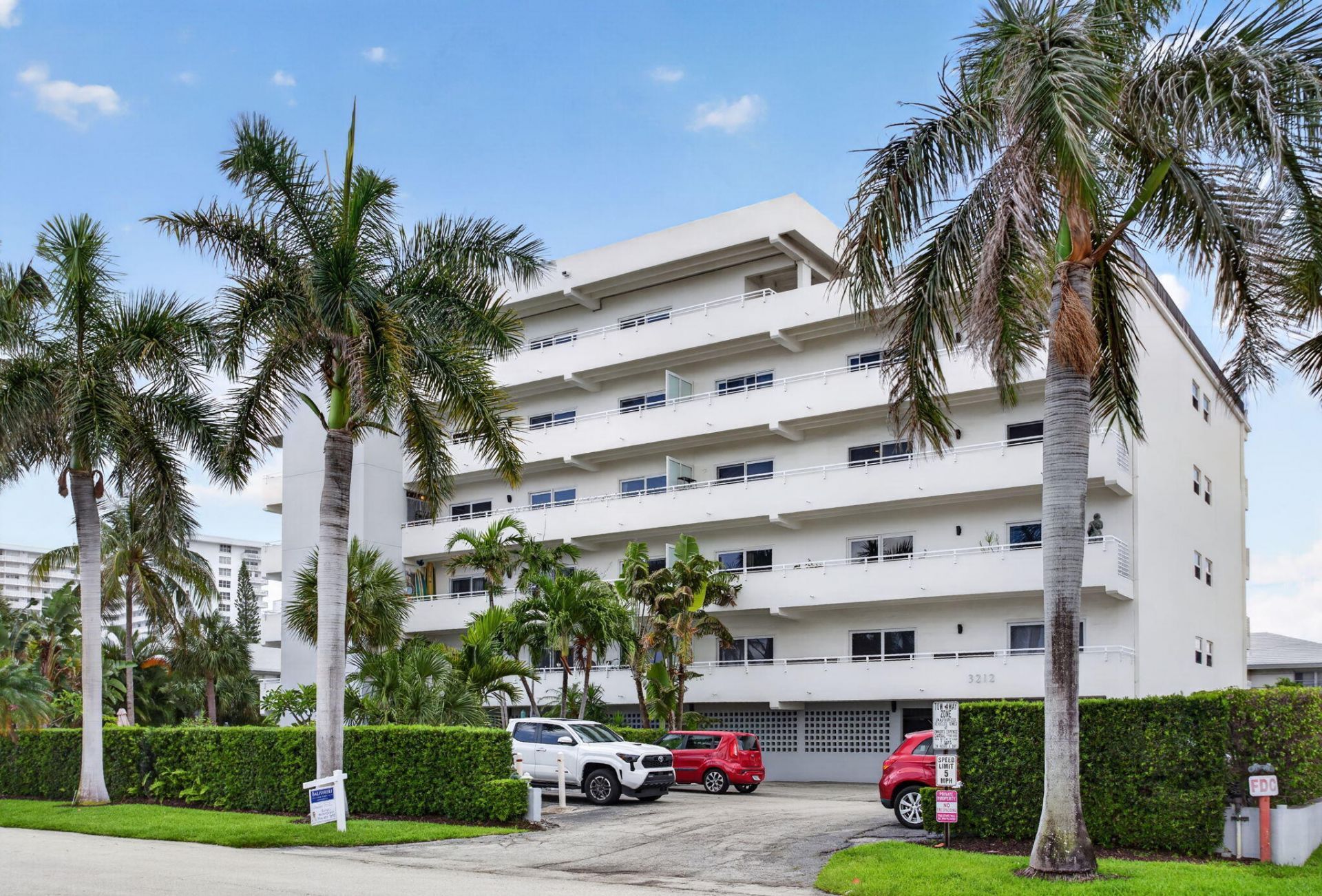 3212 NE 12th Street, Unit 204, Pompano Beach, FL 33062 Photo