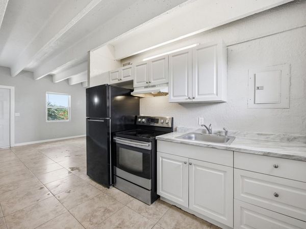 812 19th Street, Unit 4, West Palm Beach, FL 33407