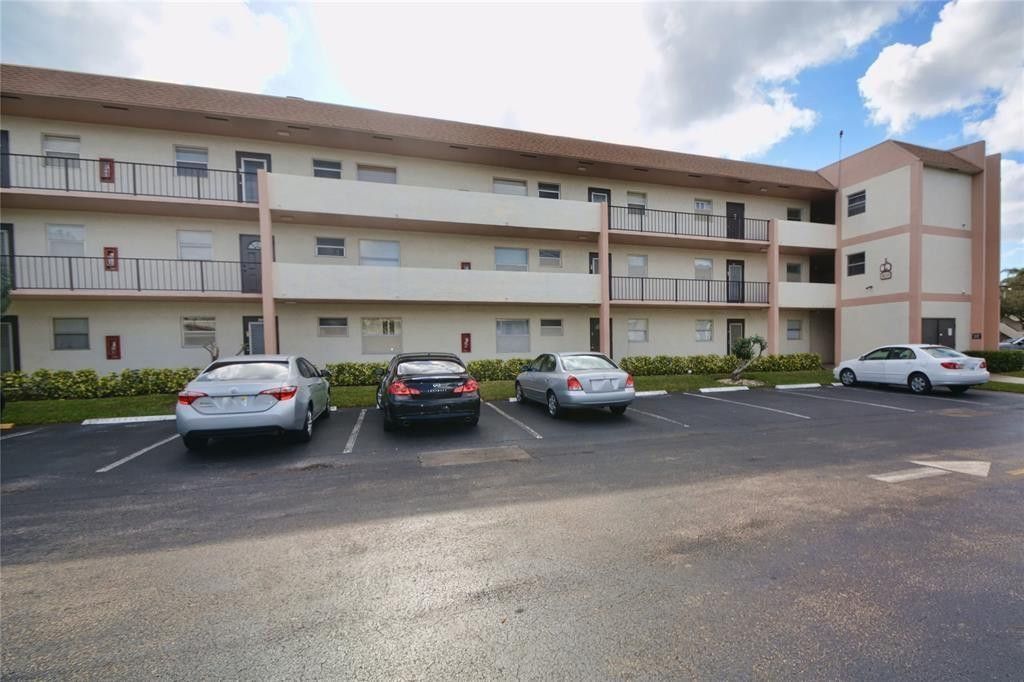 8310 Sands Point Boulevard, Unit 104, Tamarac, FL 33321 Photo
