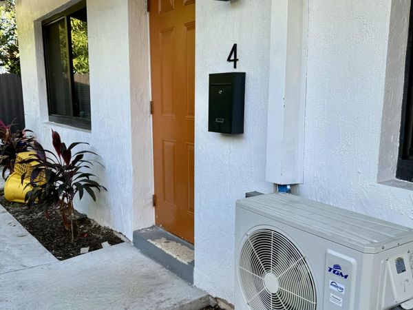 880 NW 8th Avenue, Pompano Beach, FL 33060