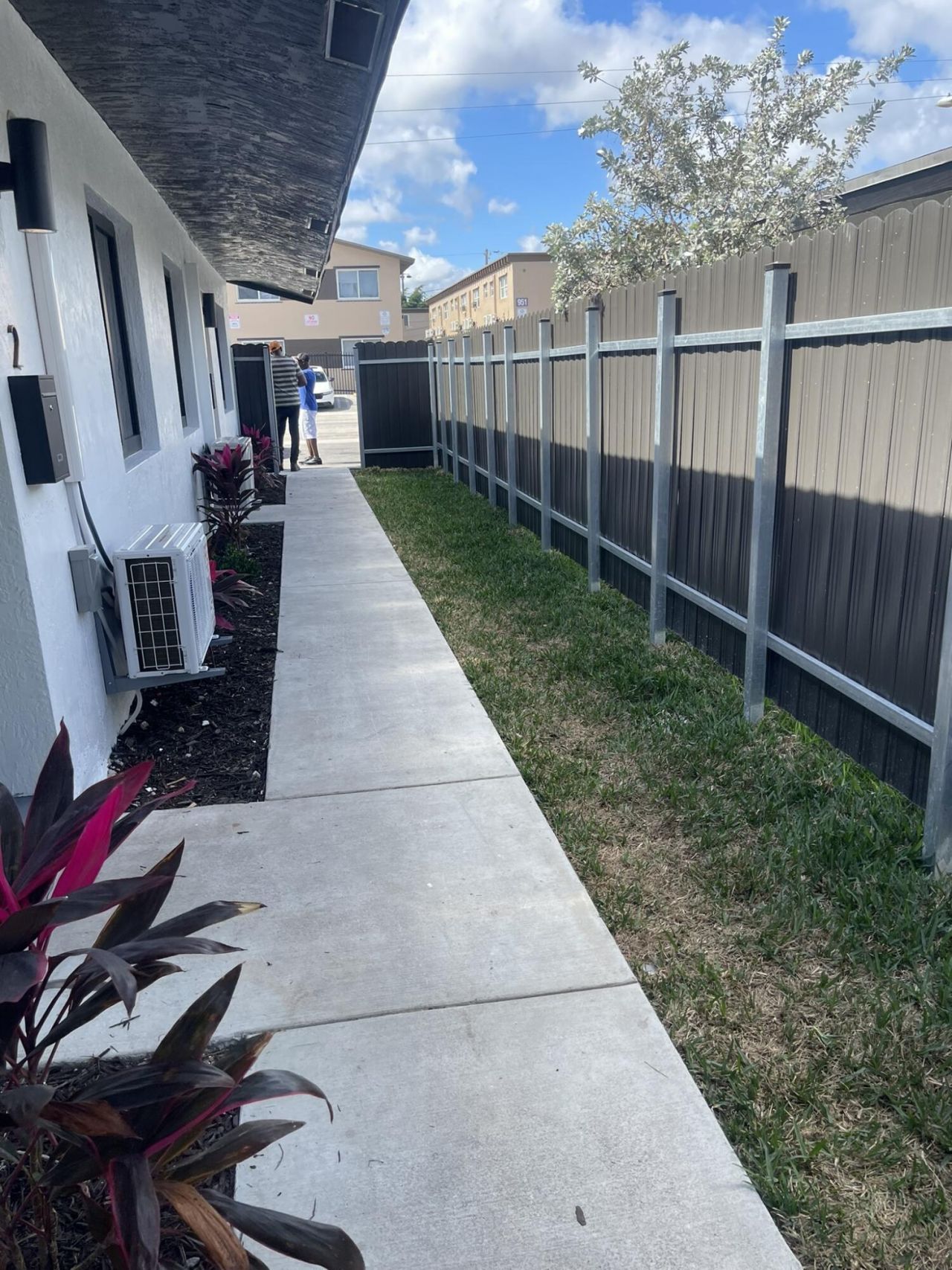 880 NW 8th Avenue, Pompano Beach, FL 33060 Photo