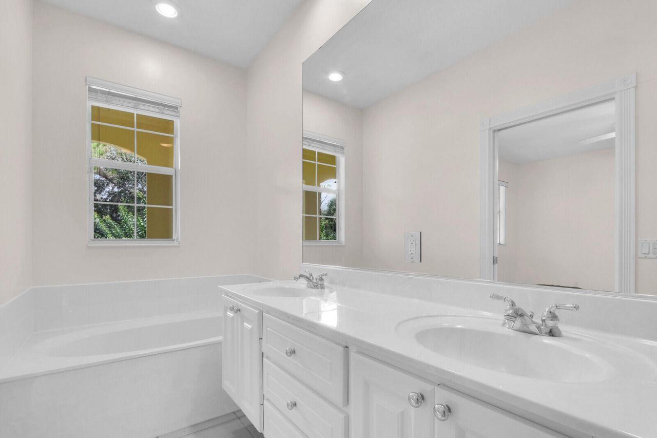 3183 E Community Drive, Jupiter, FL 33458 Photo