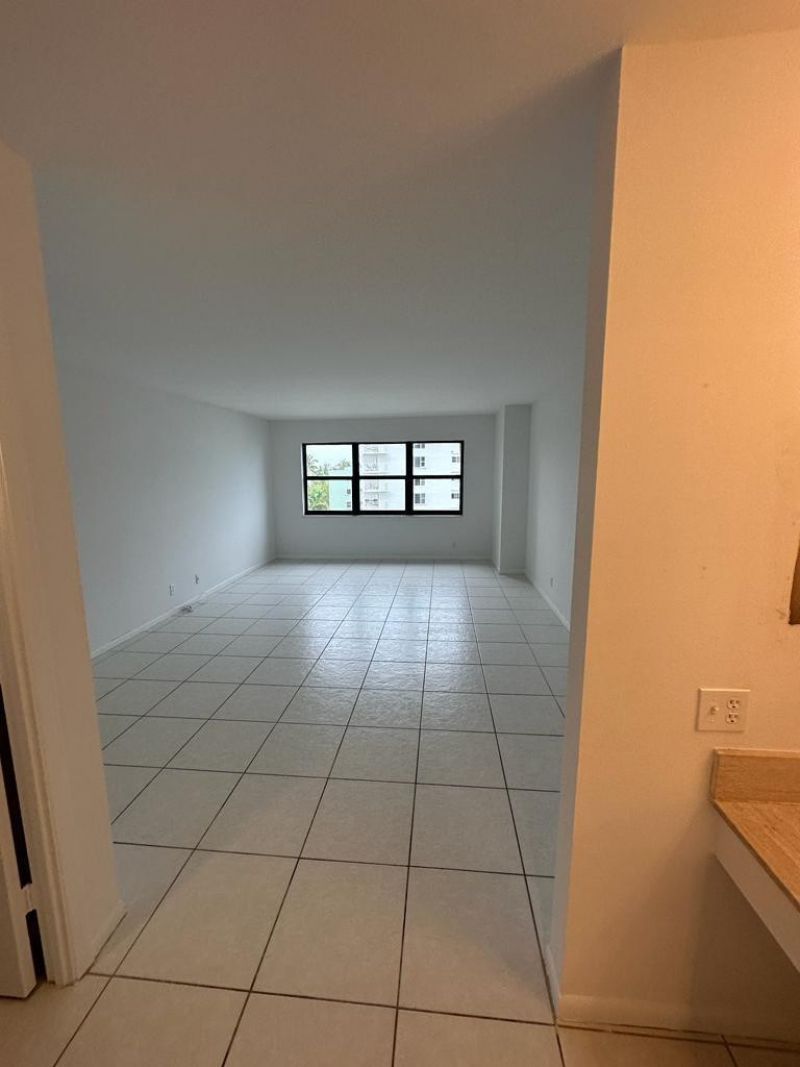 1800 S Ocean Boulevard, Unit 501, Lauderdale by the Sea, FL 33062 Photo