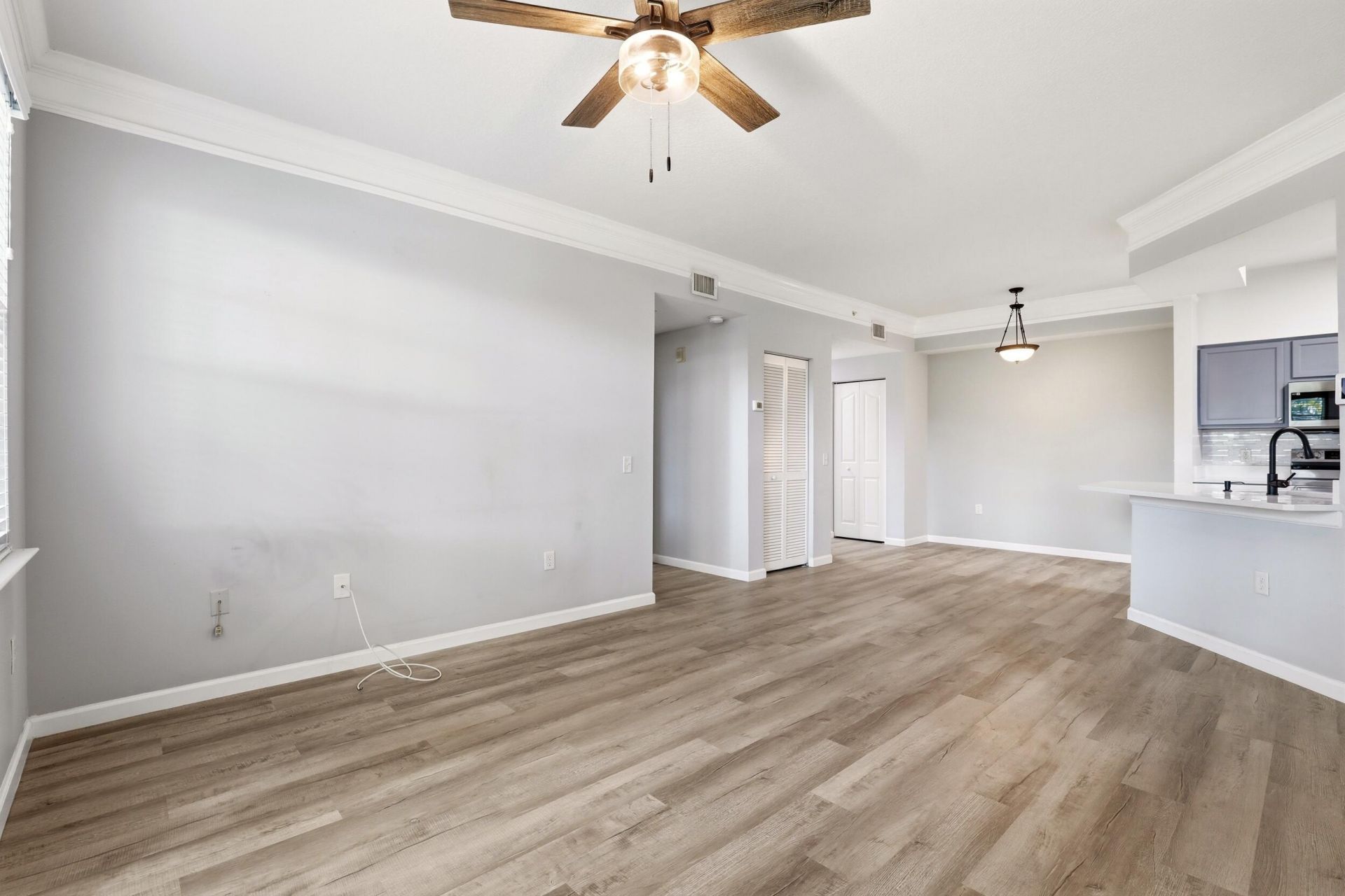 9905 Baywinds Drive, Unit 2102, West Palm Beach, FL 33411 Photo