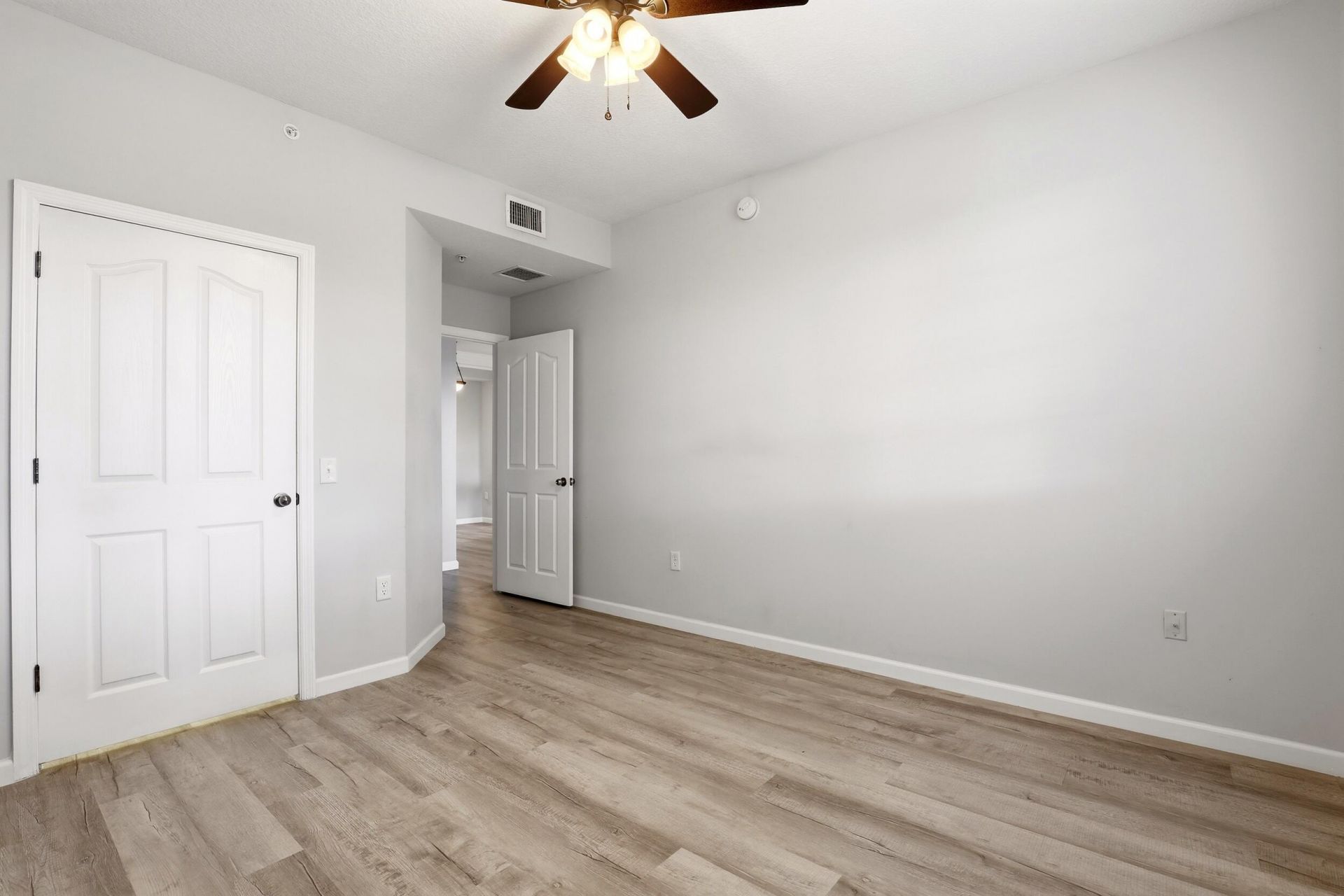 9905 Baywinds Drive, Unit 2102, West Palm Beach, FL 33411 Photo