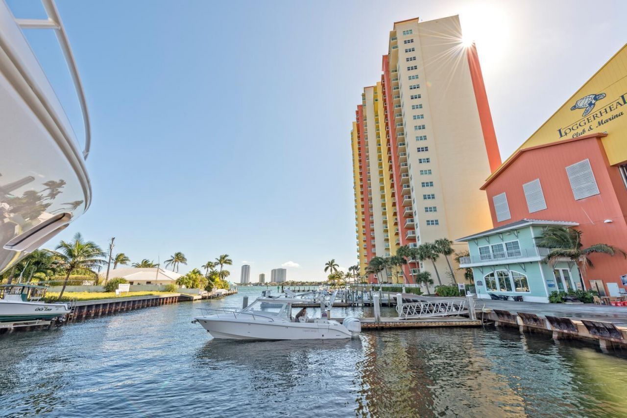 2650 Lake Shore Drive, Unit 1602, Riviera Beach, FL 33404 Photo