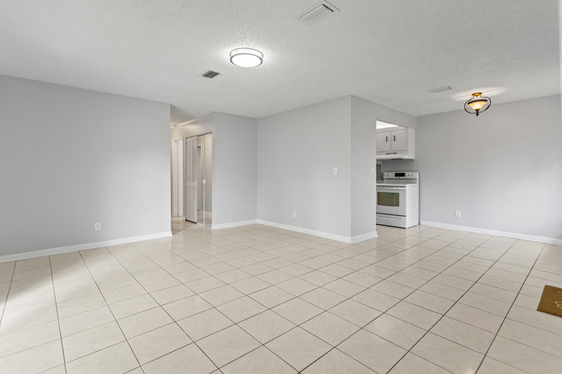 3709 NW 84th Avenue, Sunrise, FL 33351 Photo