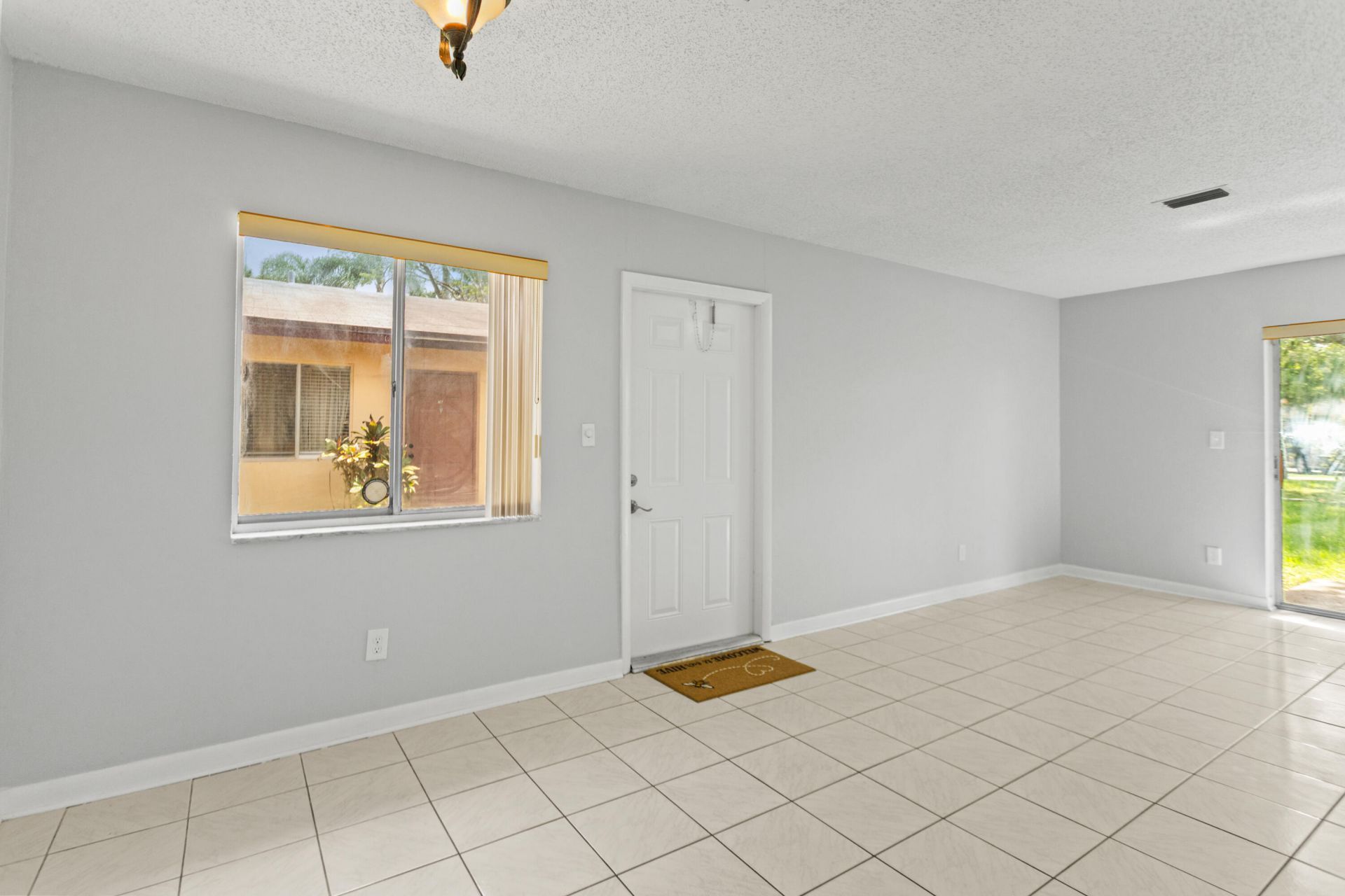 3709 NW 84th Avenue, Sunrise, FL 33351 Photo