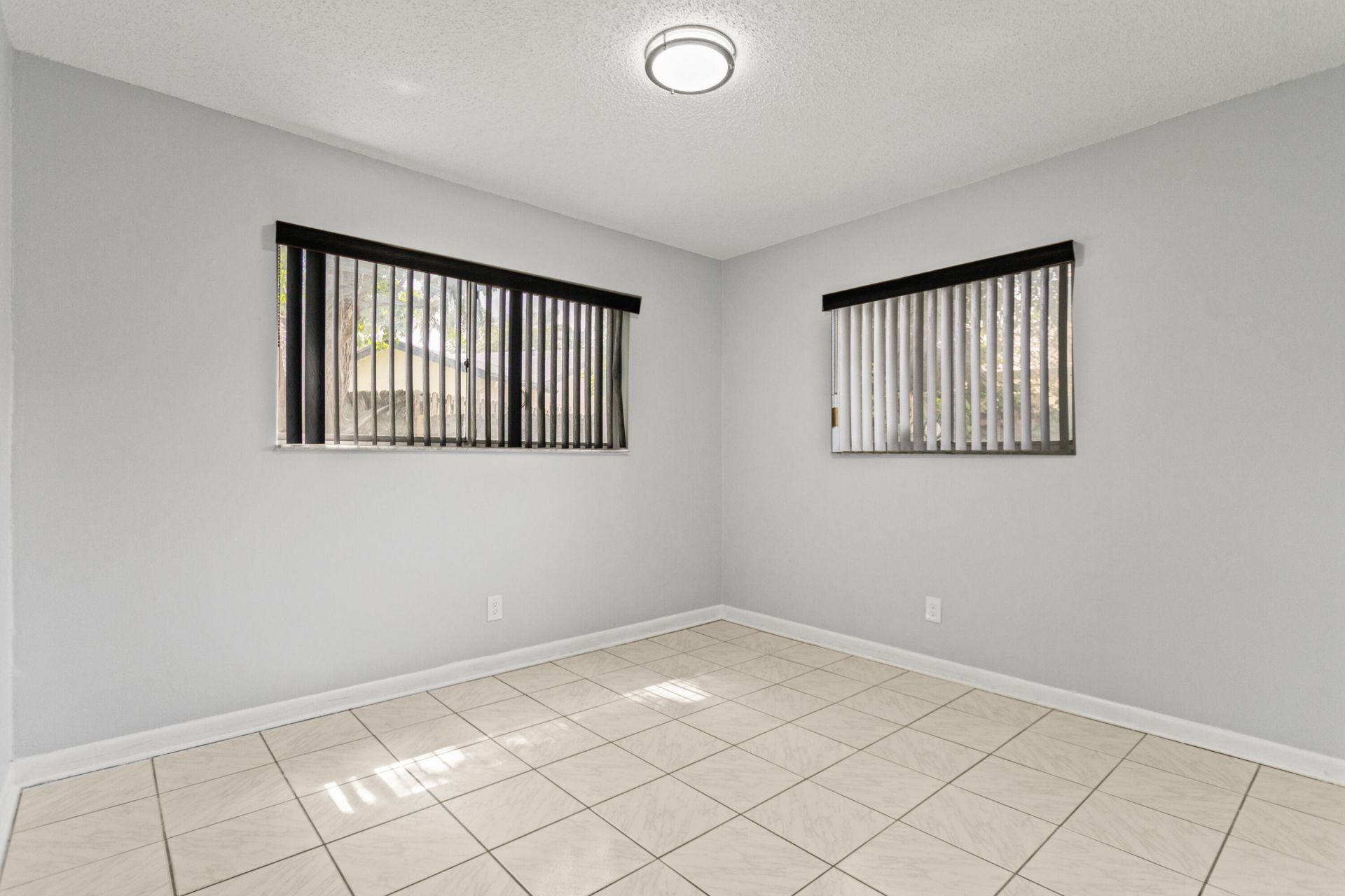 3709 NW 84th Avenue, Sunrise, FL 33351 Photo