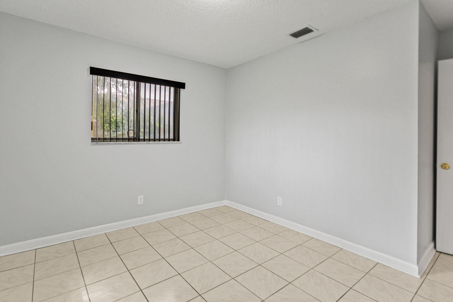 3709 NW 84th Avenue, Sunrise, FL 33351 Photo