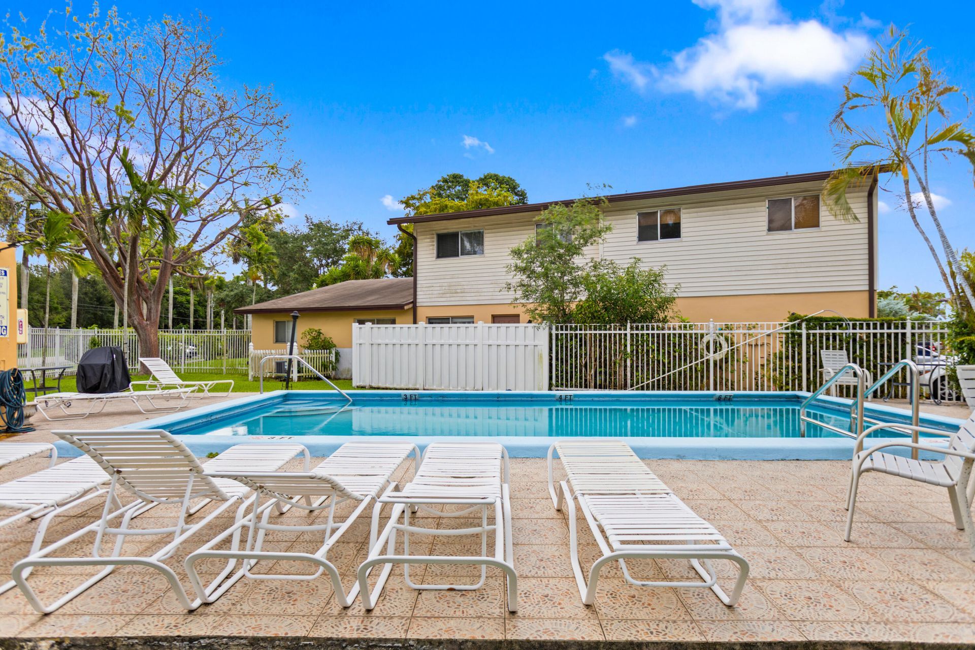 3709 NW 84th Avenue, Sunrise, FL 33351 Photo